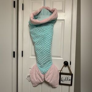 Mermaid Tail Blanket in Pink and Blue